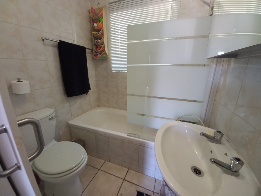 2 Bedroom Property for Sale in Safari Gardens North West